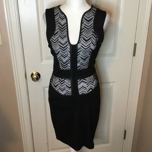 Bebe Black & White Sleeveless Bodycon Dress - S